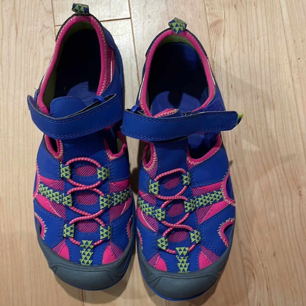 LL Bean Girls Water Shoes/ Hiking Sandals